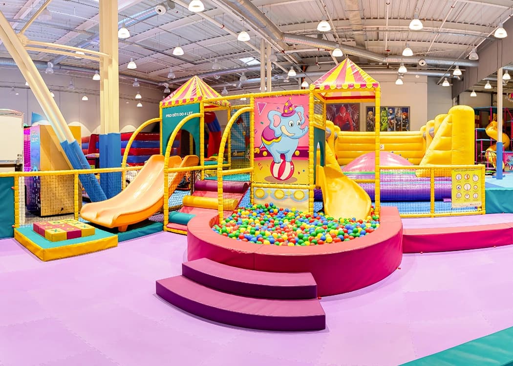 Attraction Baby koutek